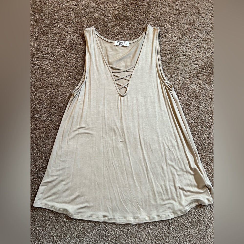 West K tank top Size Small
